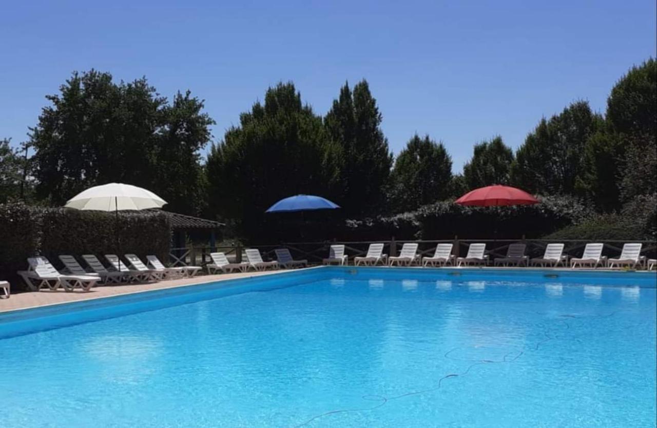Etang Vallier Resort Brossac Exteriér fotografie