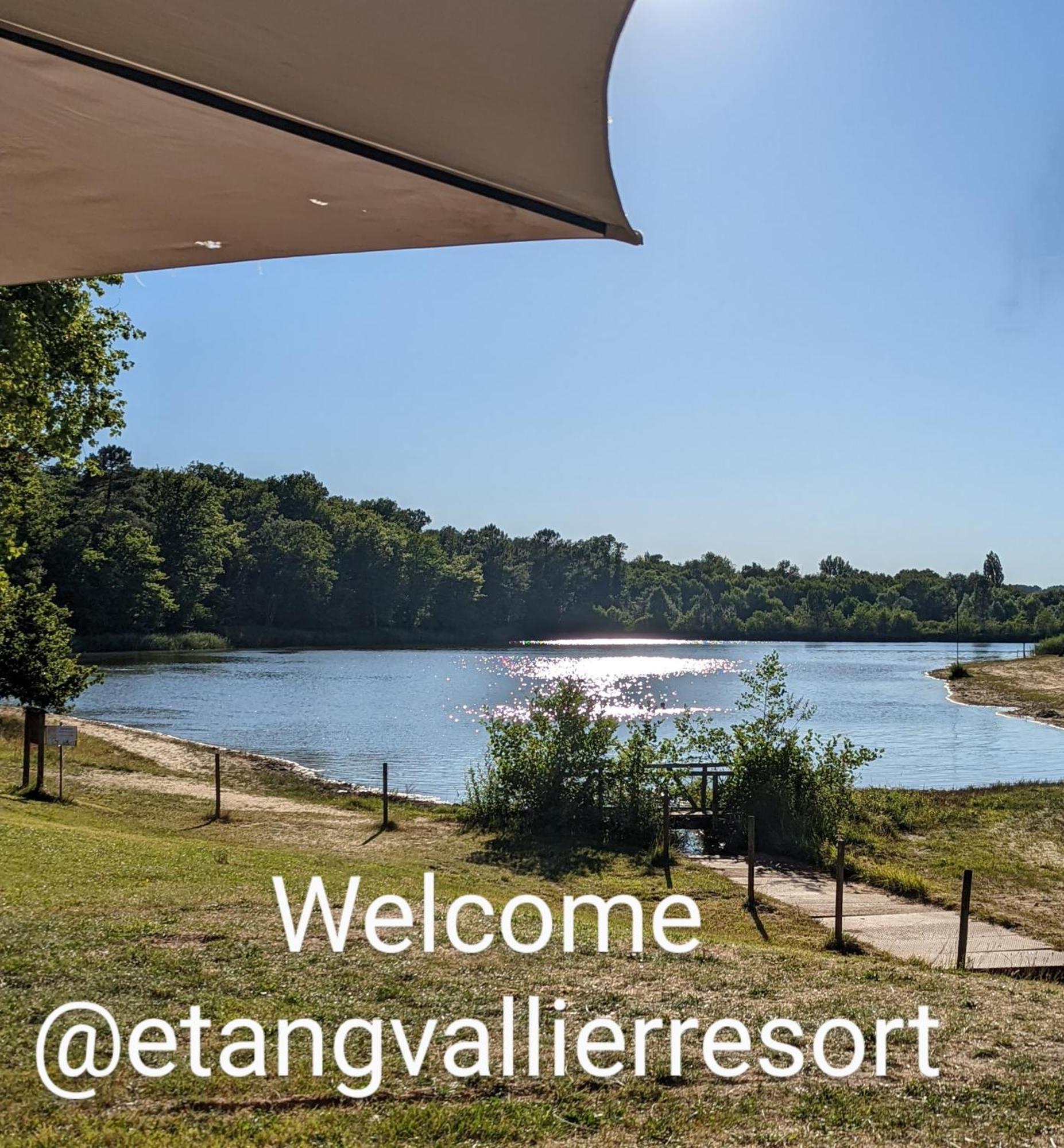 Etang Vallier Resort Brossac Exteriér fotografie